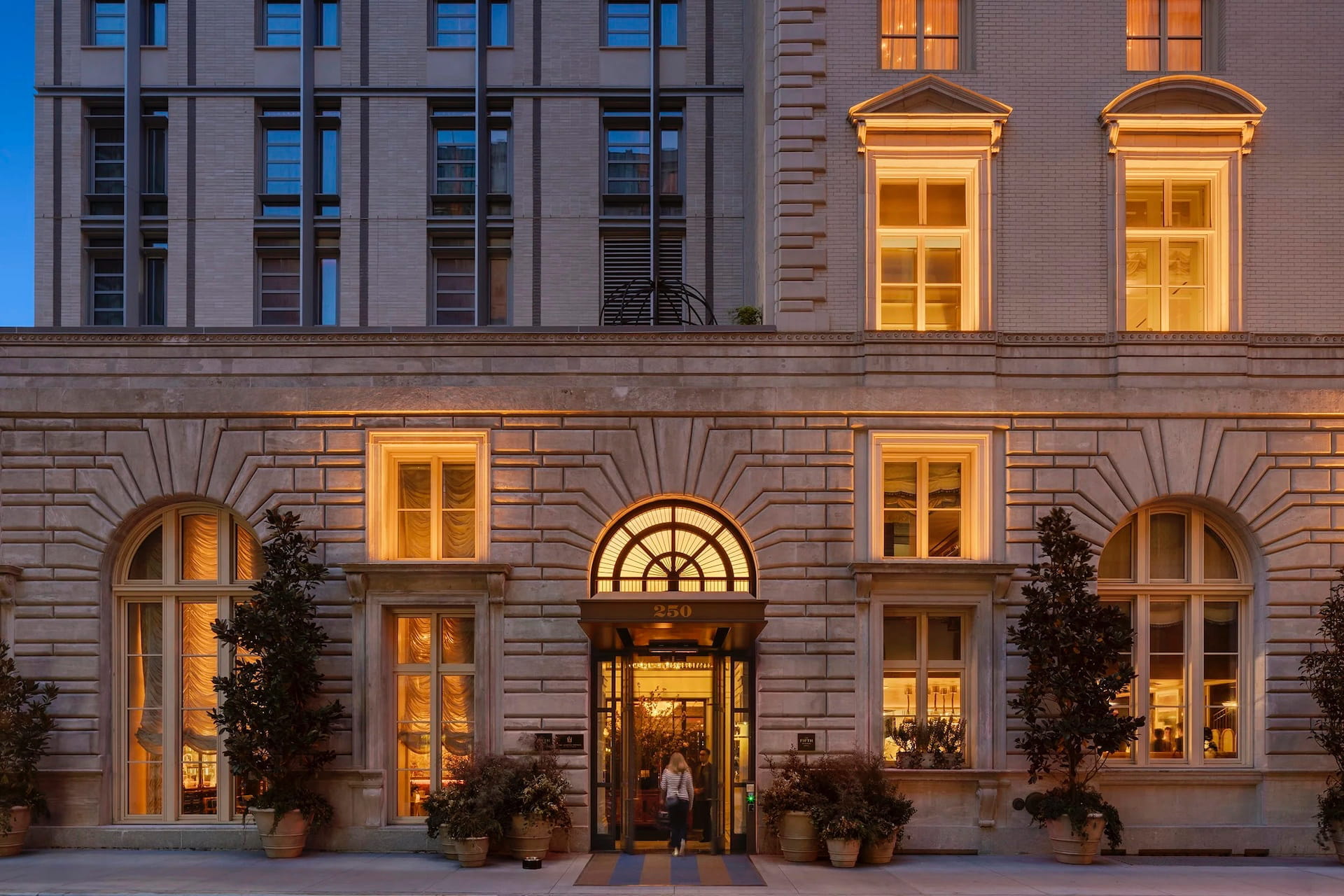 Conversión landmark del Fifth Avenue Hotel en Nueva York